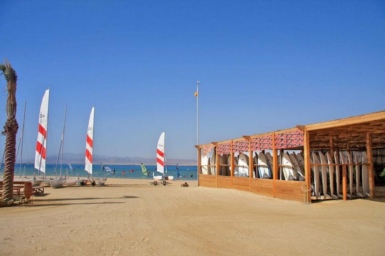 The Breakers Diving And Surfing Lodge Soma Bay Hurghada Ngoại thất bức ảnh